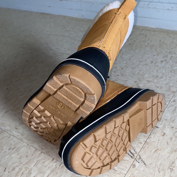 CAT & JACK SIZE 13
2021 BRAND NEW, COGNAC/ACY45 KIT MAN MADE SUEDE FAUX FUR - Picture 6 of 7